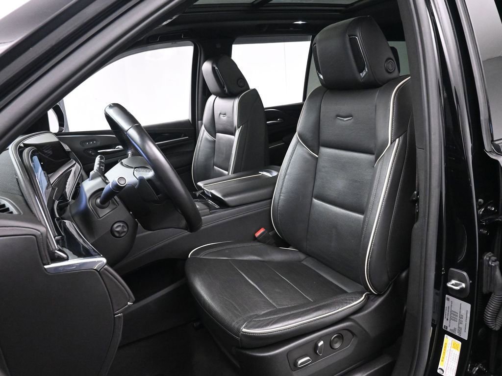 Used 2022 Cadillac Escalade Sport w/ Touring Package image 12