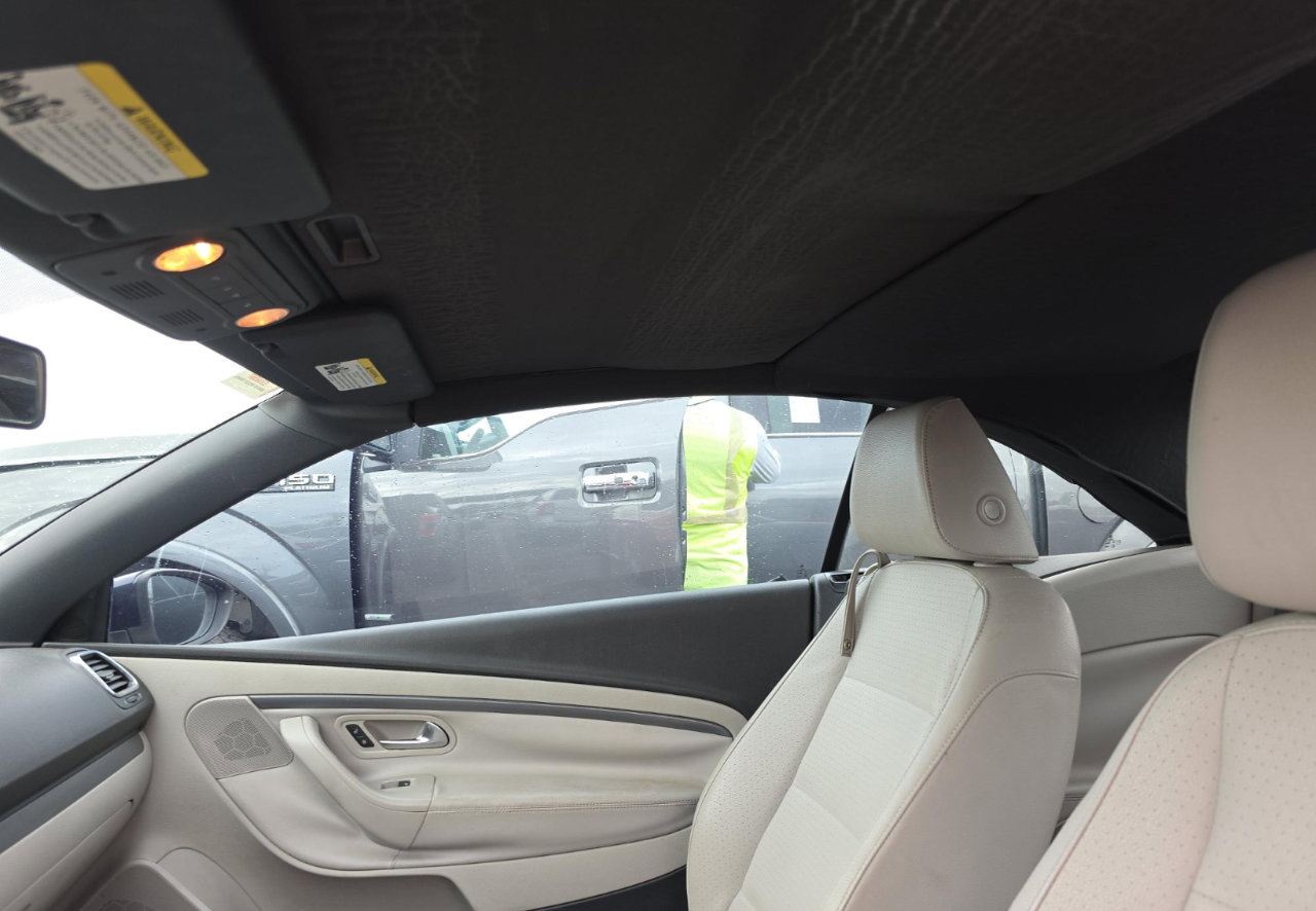 Used 2010 Volkswagen Eos Komfort image 11