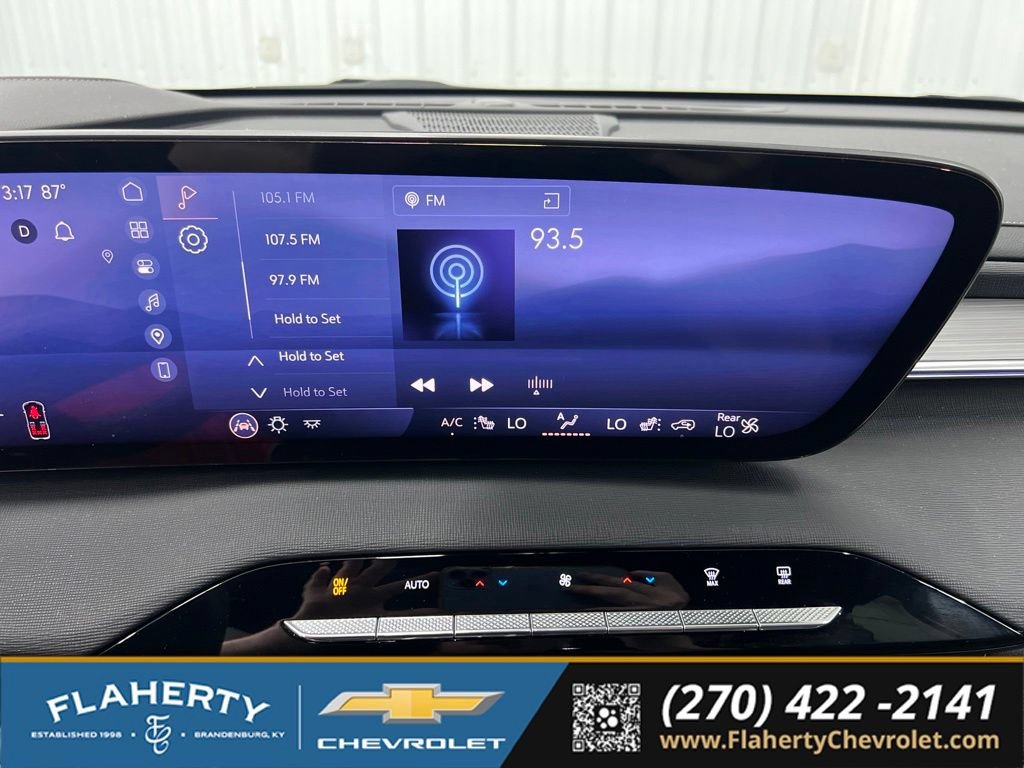 Used 2025 Buick Enclave Preferred w/ Power Package FWD image 29