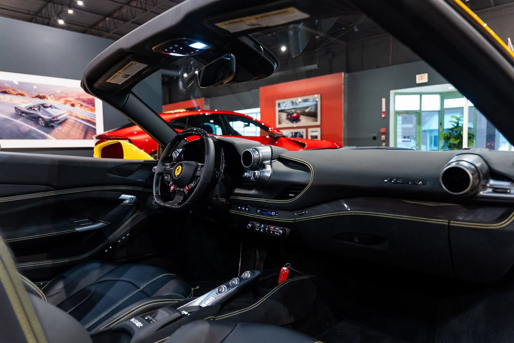 Certified 2021 Ferrari F8 Tributo RWD image 41