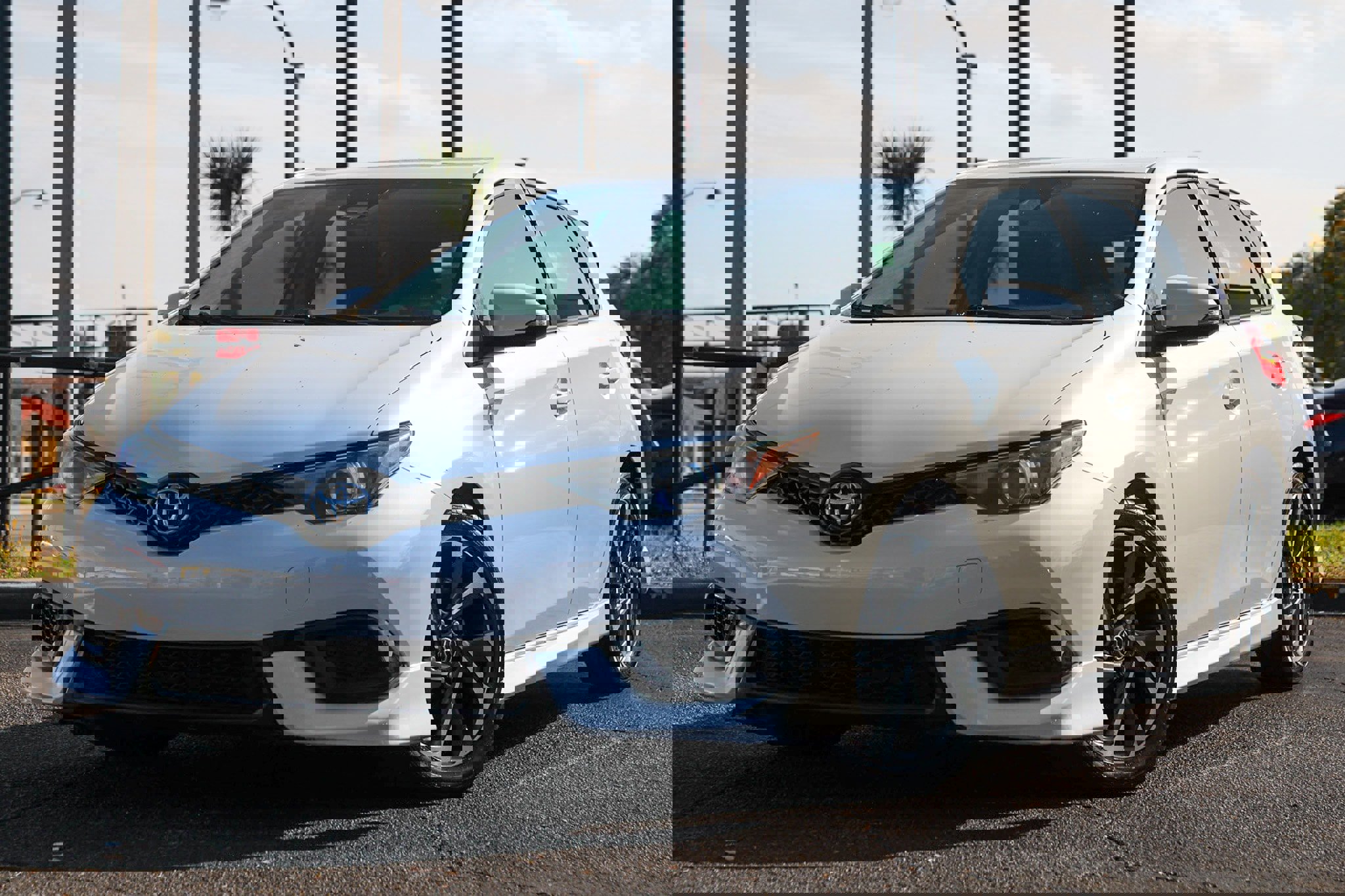 Used 2017 Toyota Corolla iM image 1