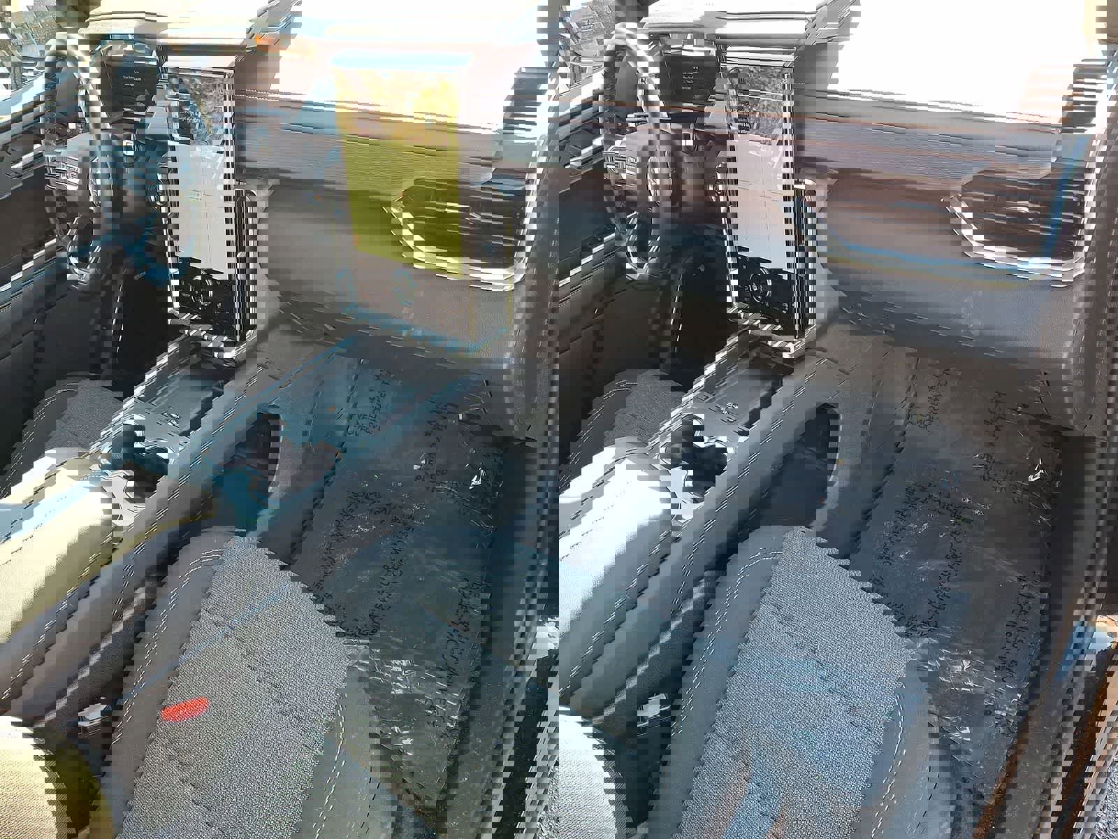 Used 2025 GMC Acadia Elevation image 35