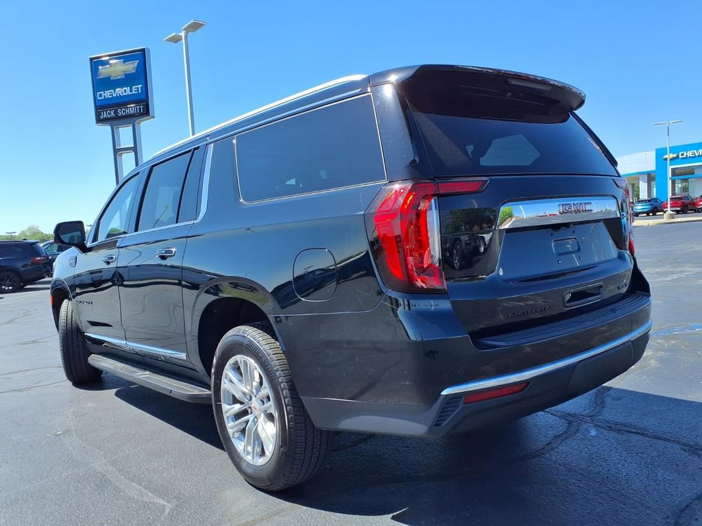 Used 2023 GMC Yukon XL SLT w/ SLT Premium Package image 34