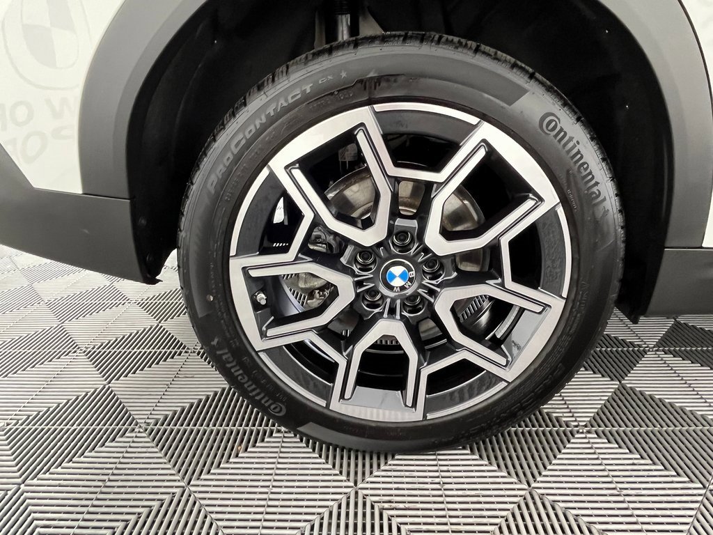 Used 2025 BMW X2 xDrive28i w/ Technology Package image 15