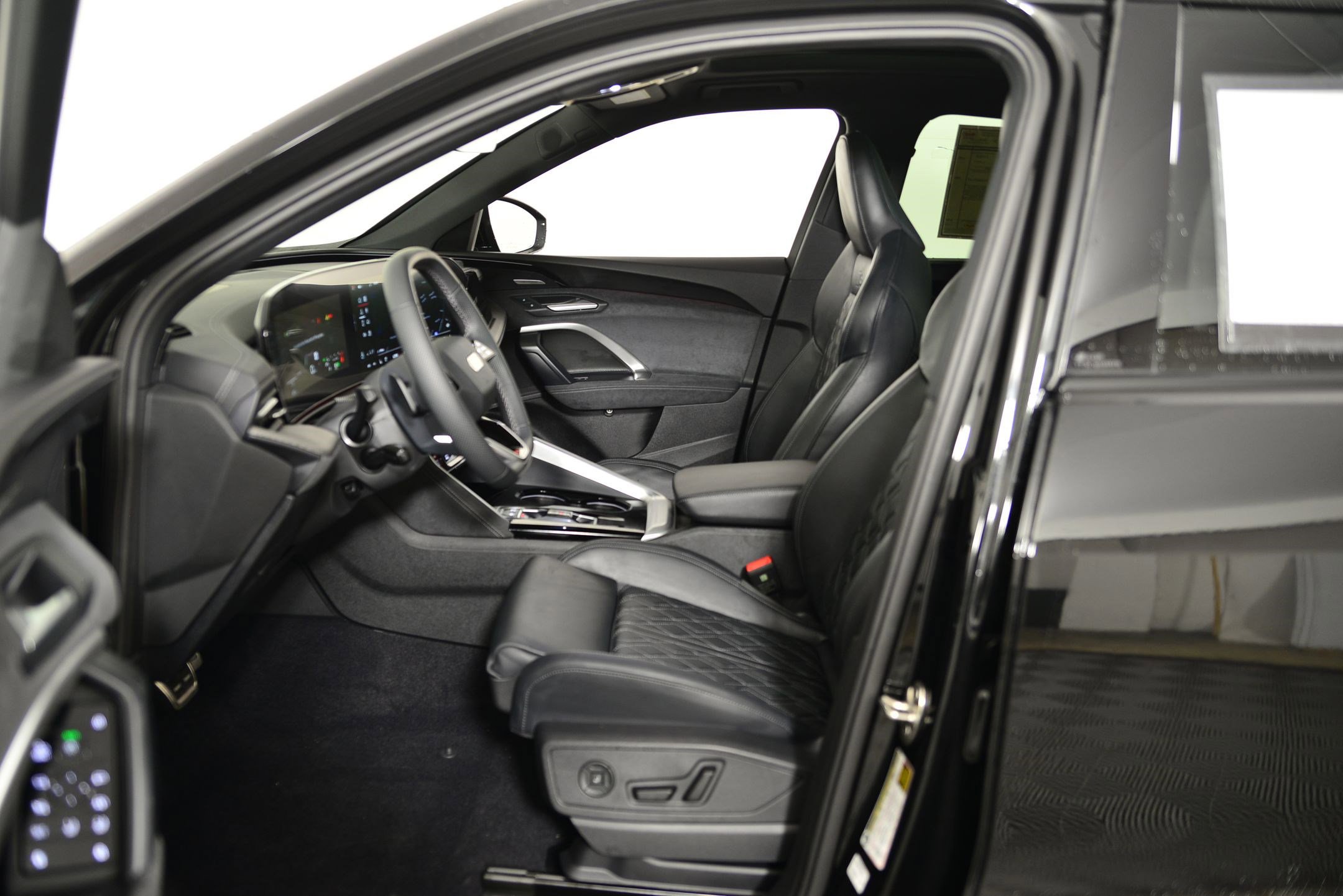 New 2025 Audi SQ5 Premium Plus image 23