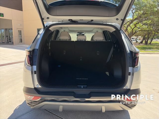 Used 2023 Hyundai Tucson Limited w/ Cargo Package AWD/4WD image 5
