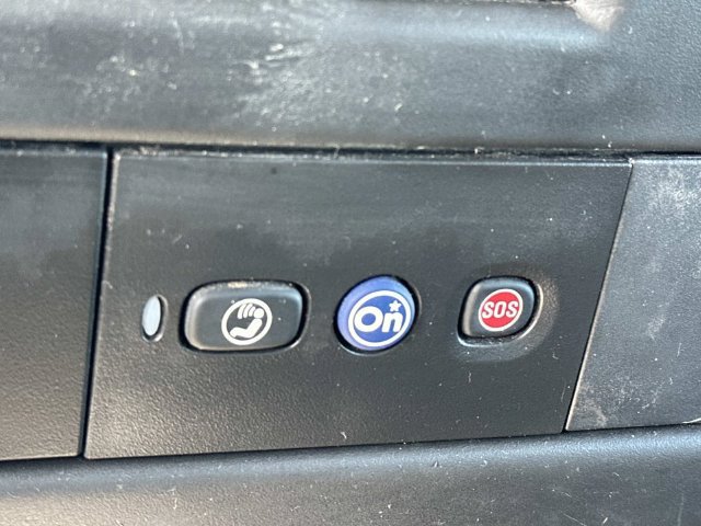 Used 2018 Chevrolet Express 2500 w/ Driver Convenience Package RWD image 29