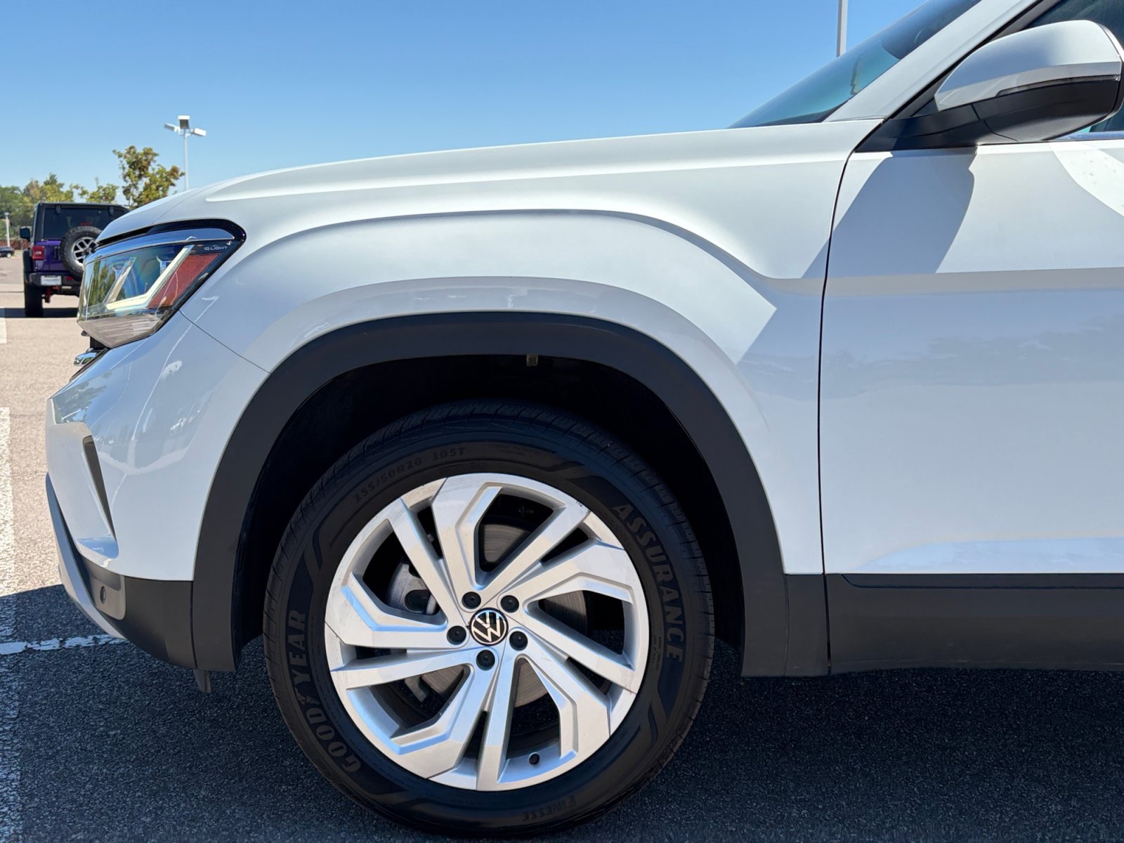 Used 2023 Volkswagen Atlas SE w/ Black Wheel Package AWD/4WD image 11