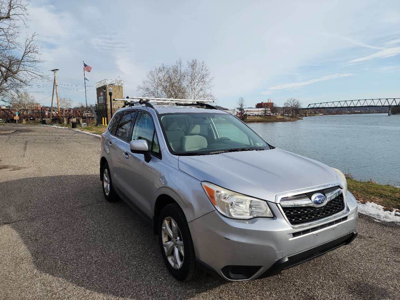 Used 2014 Subaru Forester 2.5i Premium w/ All-Weather Package image 7