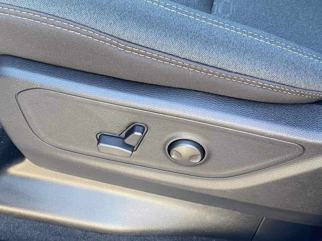 New 2026 RAM 1500 Big Horn AWD/4WD image 17