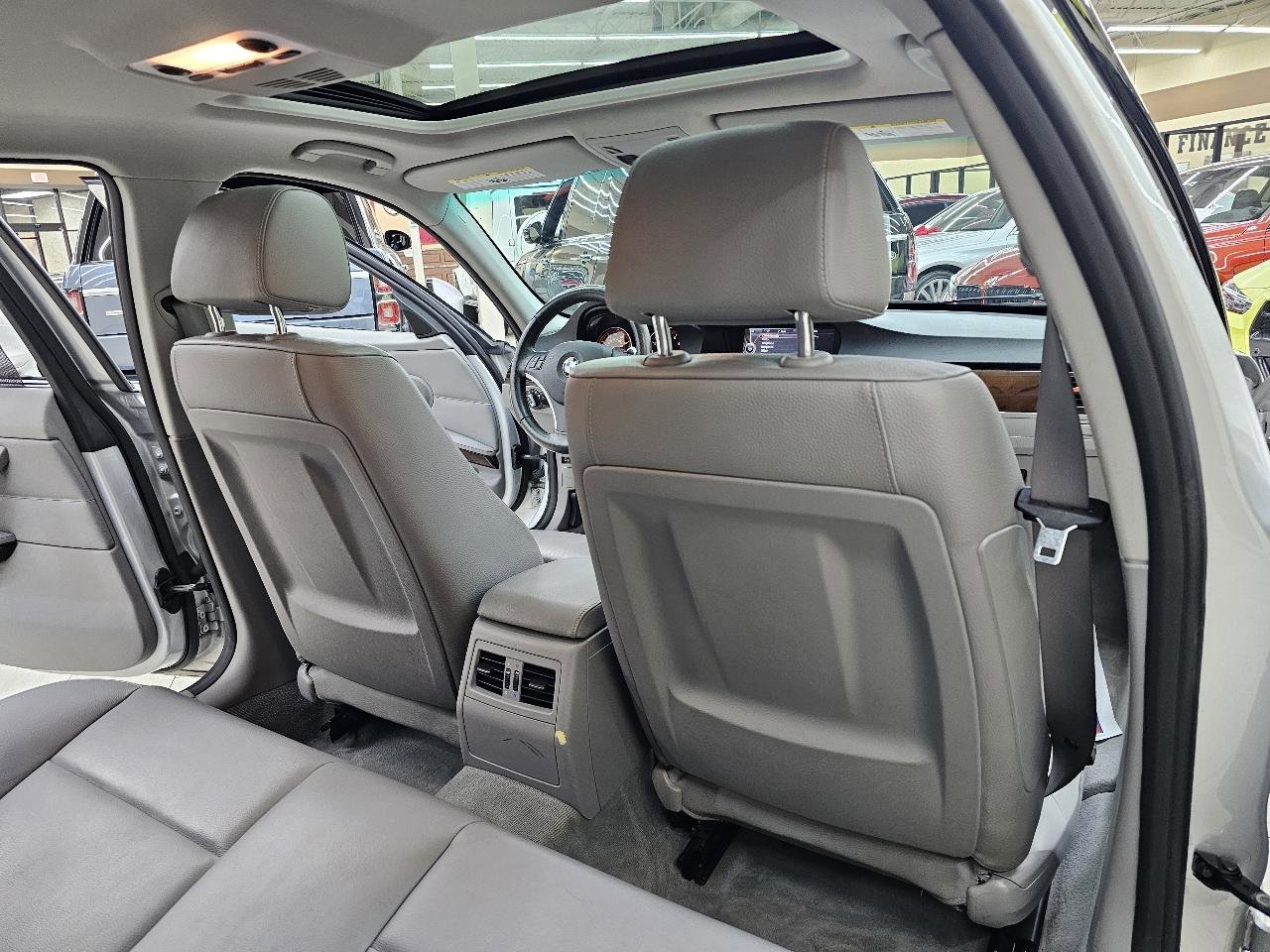 Used 2011 BMW 335i Sedan image 22