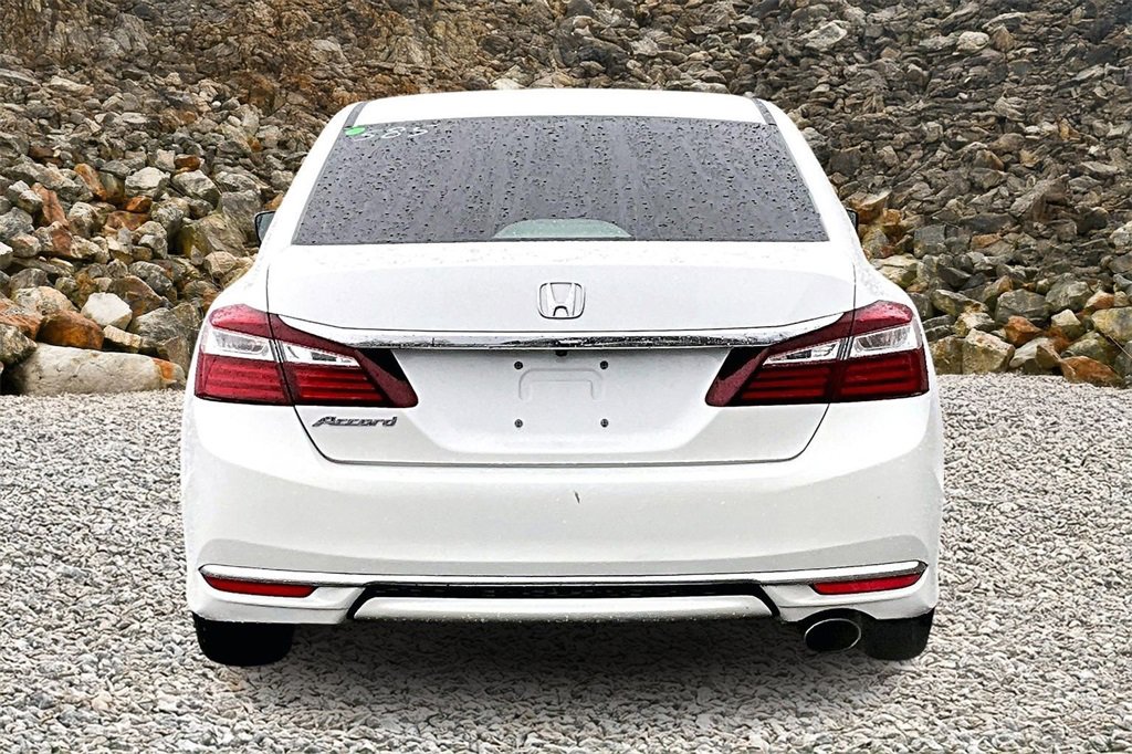 Used 2017 Honda Accord LX image 4