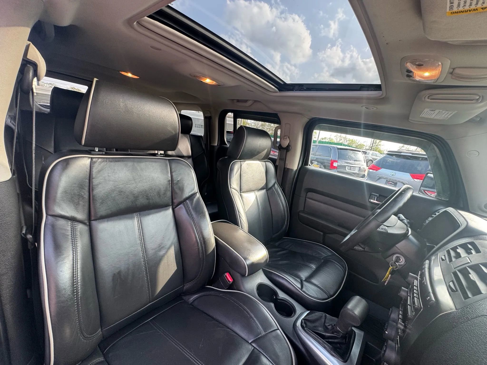 Used 2009 HUMMER H3 Luxury image 23