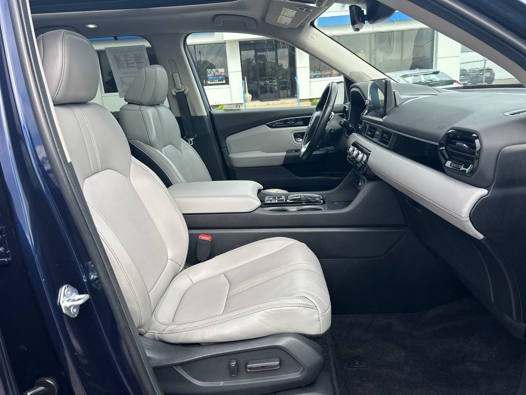 Certified 2024 Honda Pilot Touring image 10