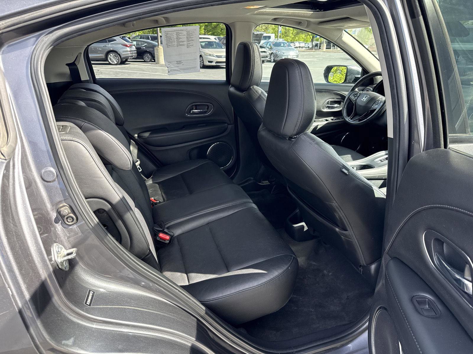 Used 2019 Honda HR-V Touring image 27