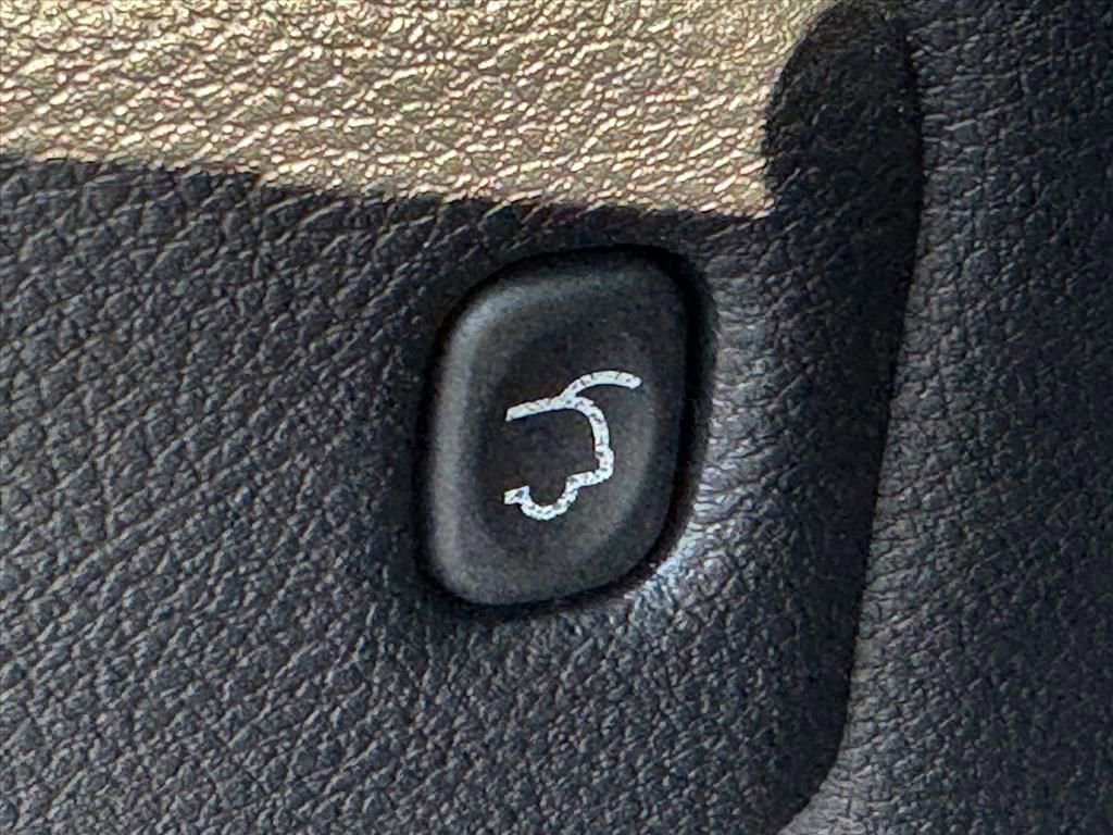 Used 2022 Dodge Durango GT image 11