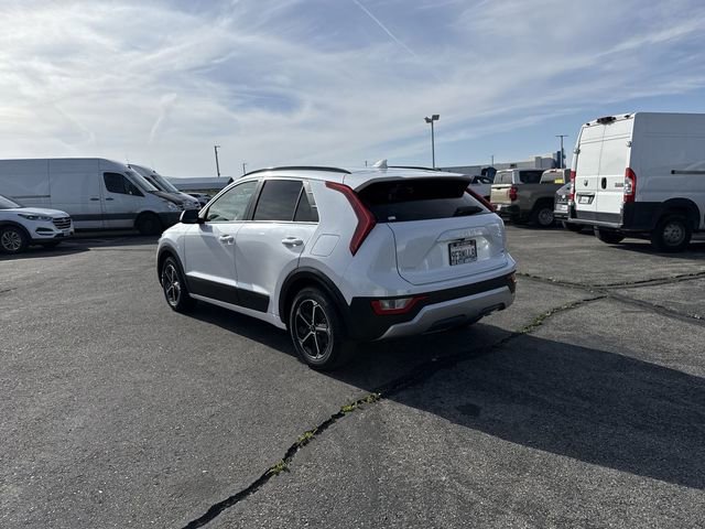 Used 2023 Kia Niro EX FWD image 35