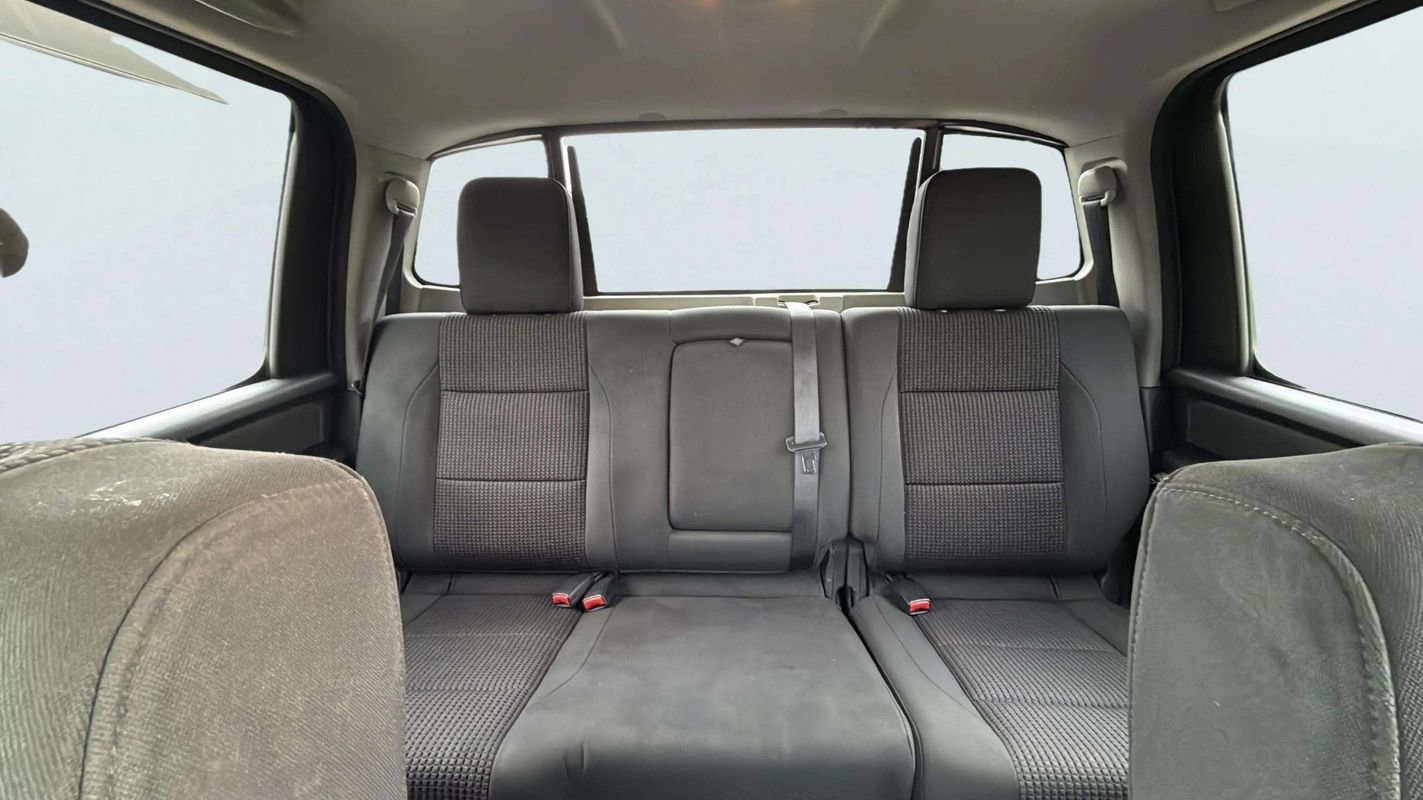 Used 2015 Nissan Titan SV w/ SV Value Truck Package image 13