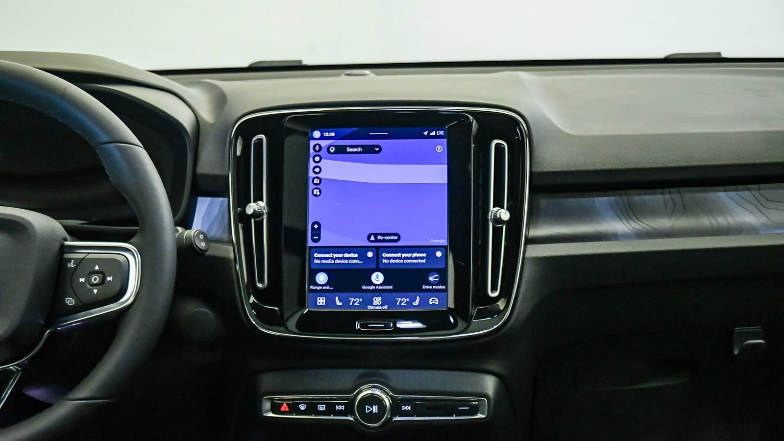 Certified 2023 Volvo XC40 Recharge Plus AWD/4WD image 14