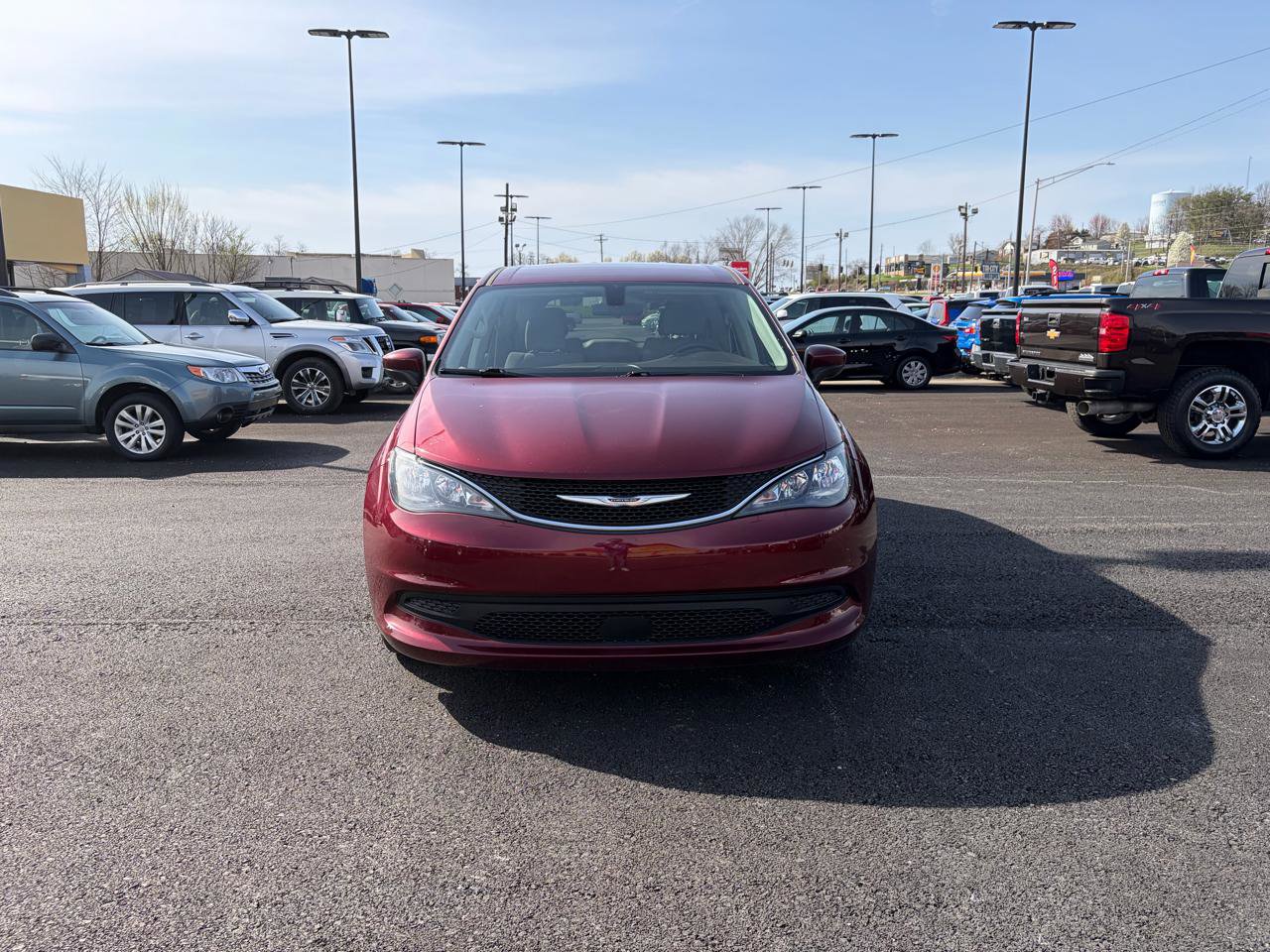 Used 2021 Chrysler Voyager LX image 8