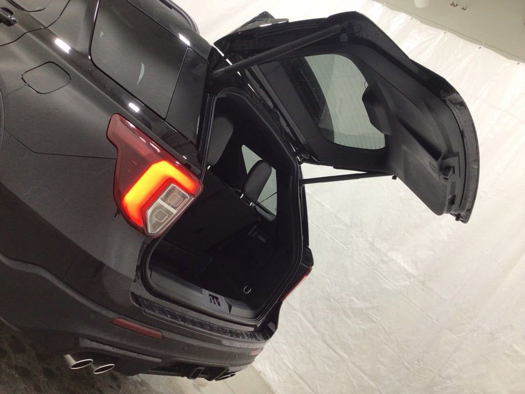 Used 2024 Ford Explorer ST w/ Technology Package image 28