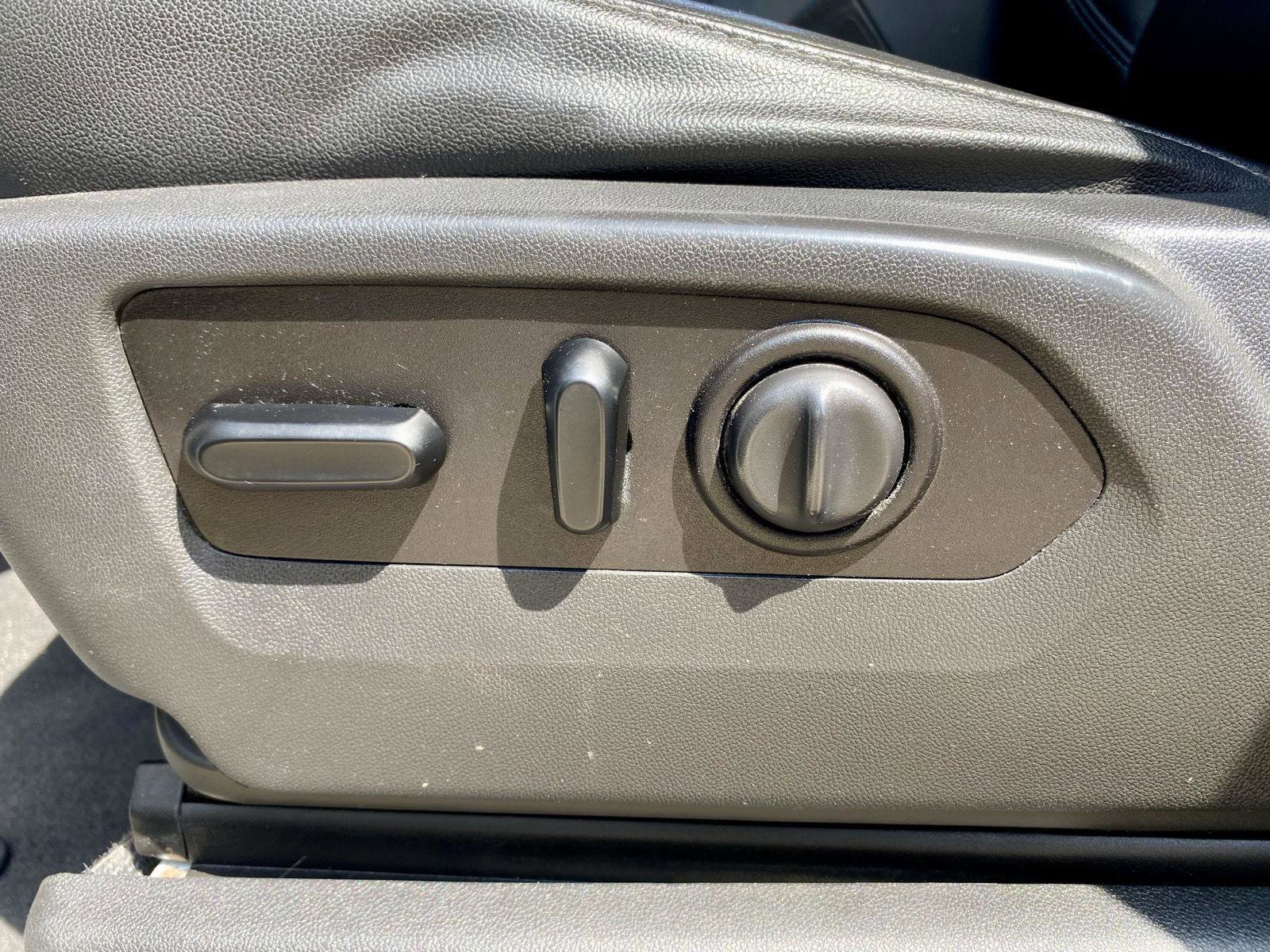 Used 2020 GMC Sierra 1500 SLT w/ SLT Premium Plus Package image 26