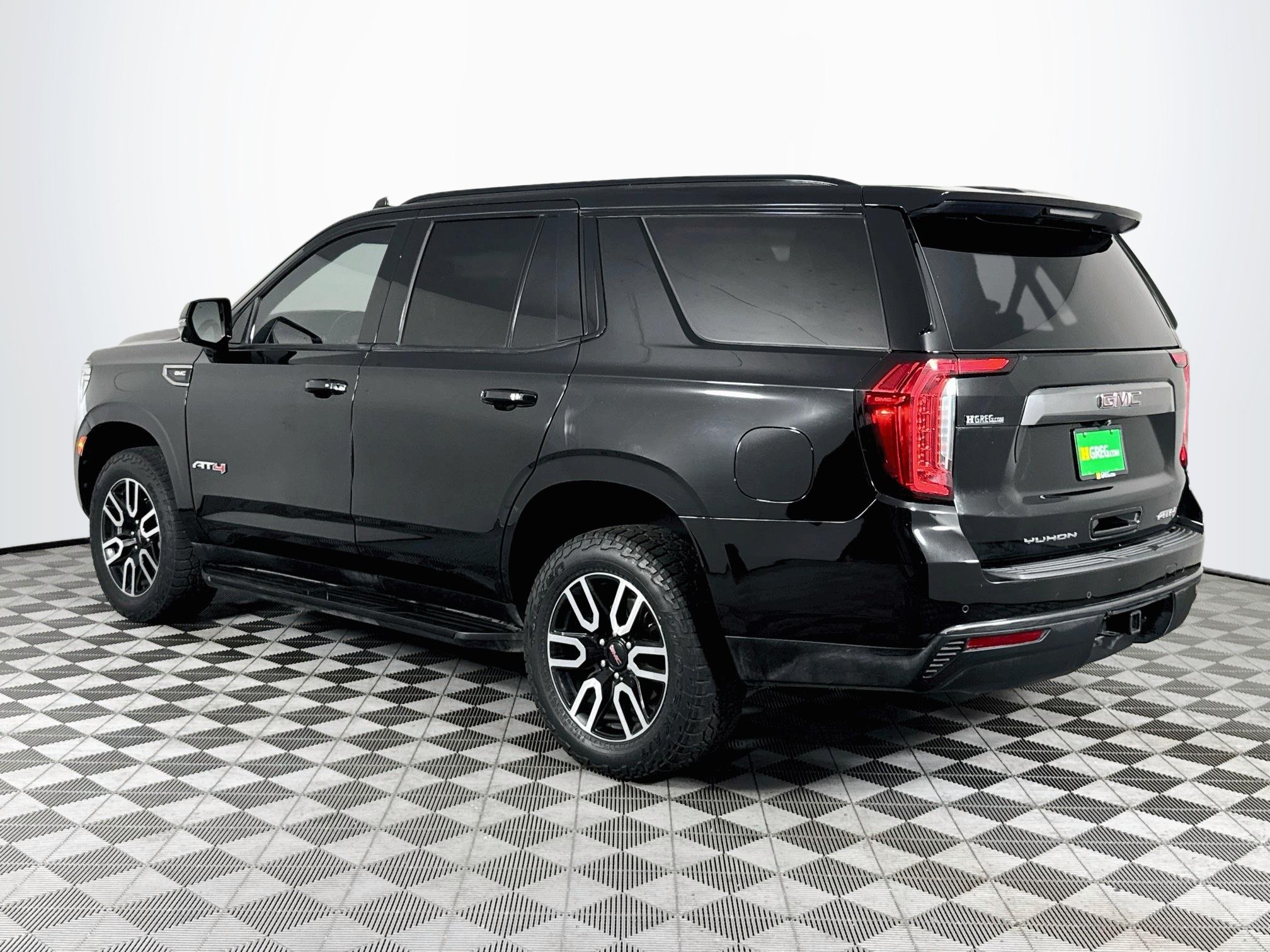 Used 2021 GMC Yukon AT4 w/ Rear Media and Nav Package AWD/4WD image 6