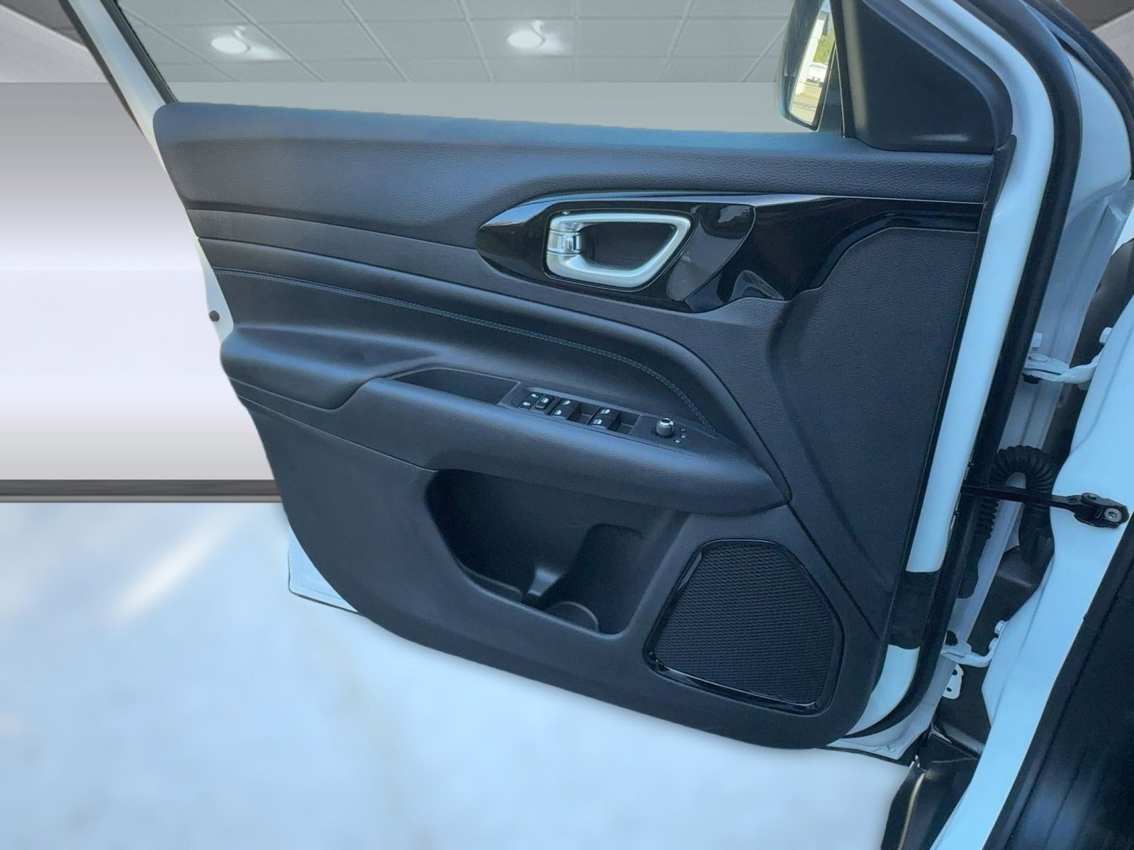 New 2026 Jeep Compass Latitude image 19