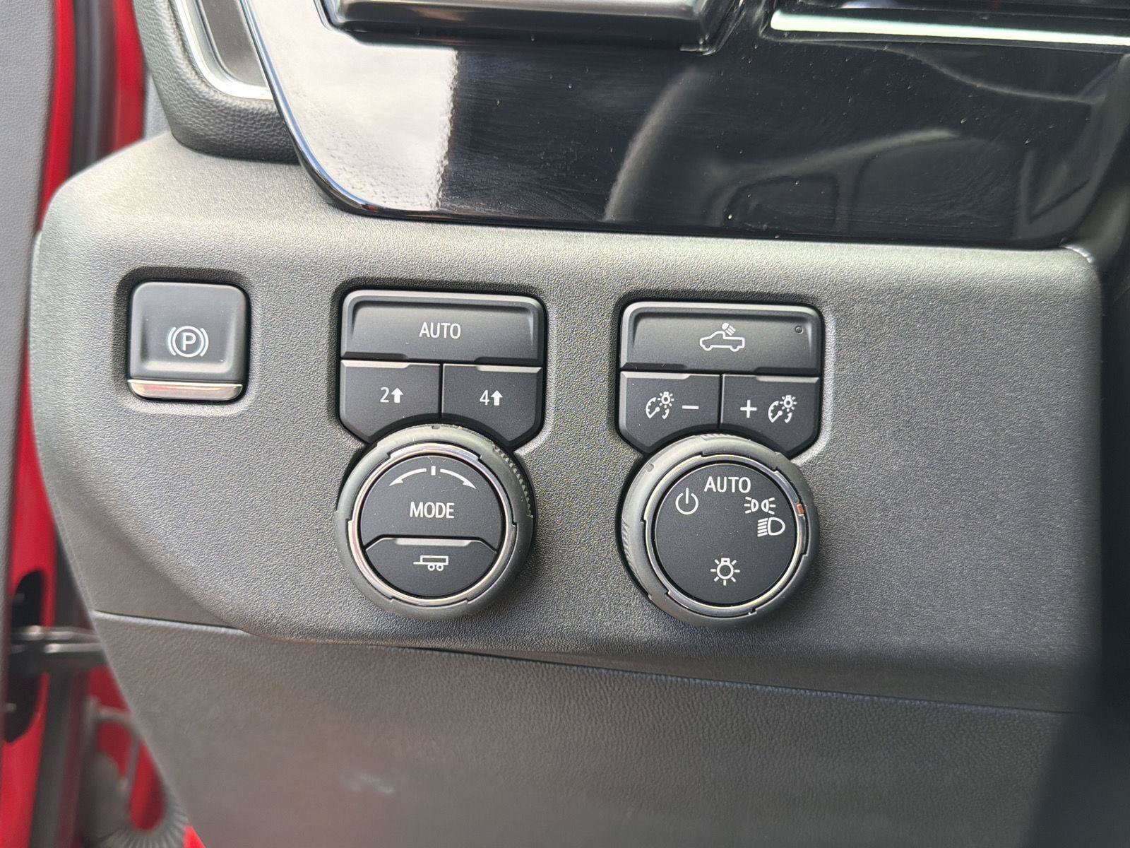 Certified 2025 Chevrolet Silverado 1500 LT w/ LPO, Liner Protection Package AWD/4WD image 19