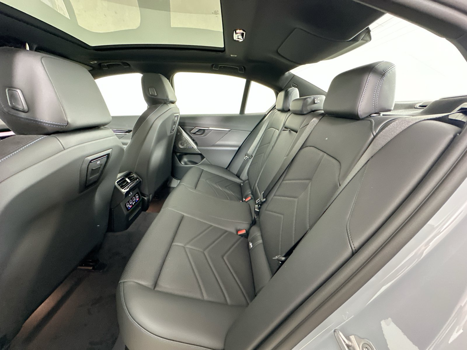New 2027 BMW 530i xDrive w/ M Sport Package AWD/4WD image 38