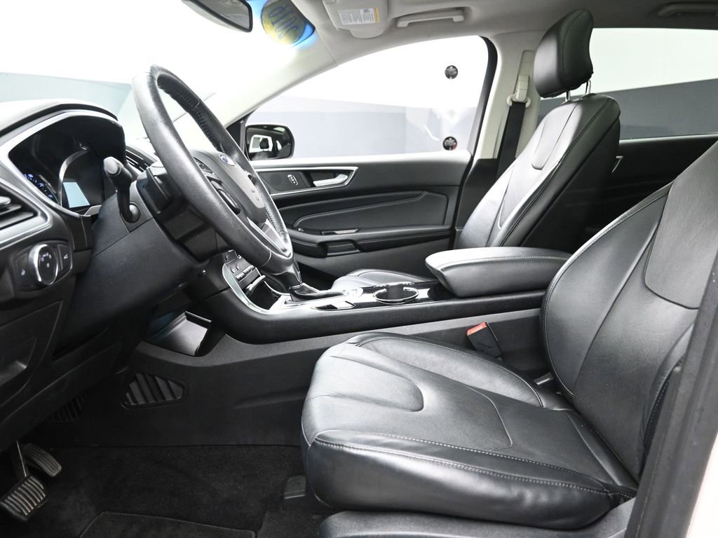 Used 2016 Ford Edge Titanium w/ Equipment Group 301A image 14