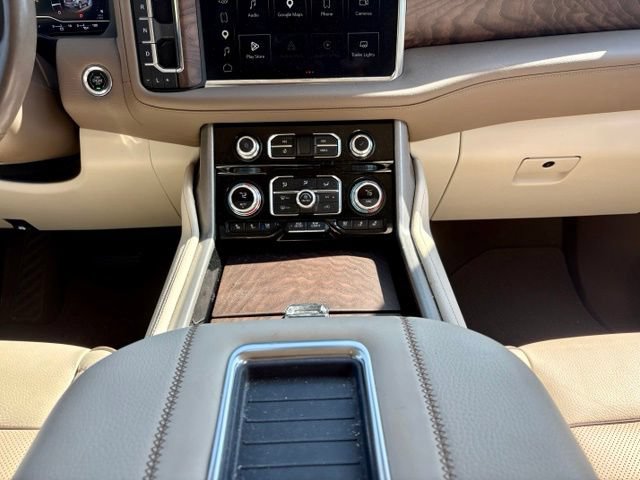 Used 2023 GMC Yukon XL Denali AWD/4WD image 24
