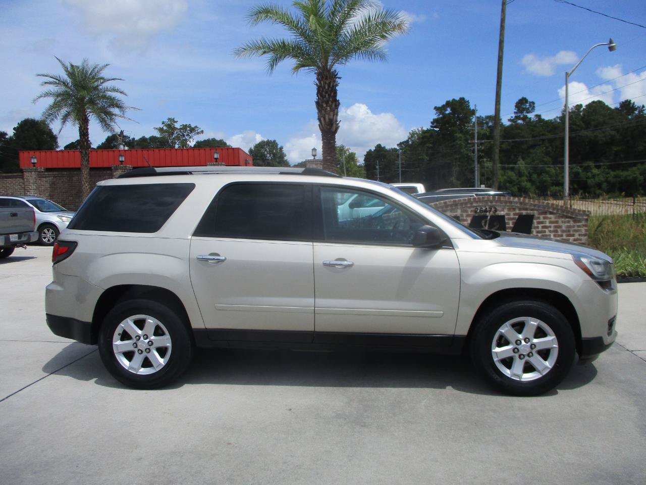 Used 2014 GMC Acadia SLE FWD image 24