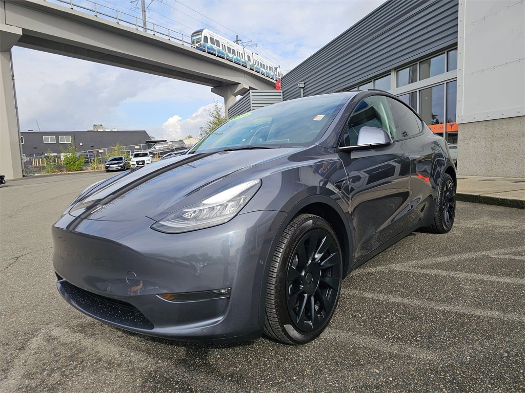 Used 2021 Tesla Model Y Long Range image 8