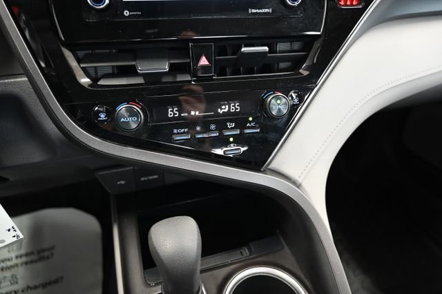 Used 2022 Toyota Camry LE AWD/4WD image 18