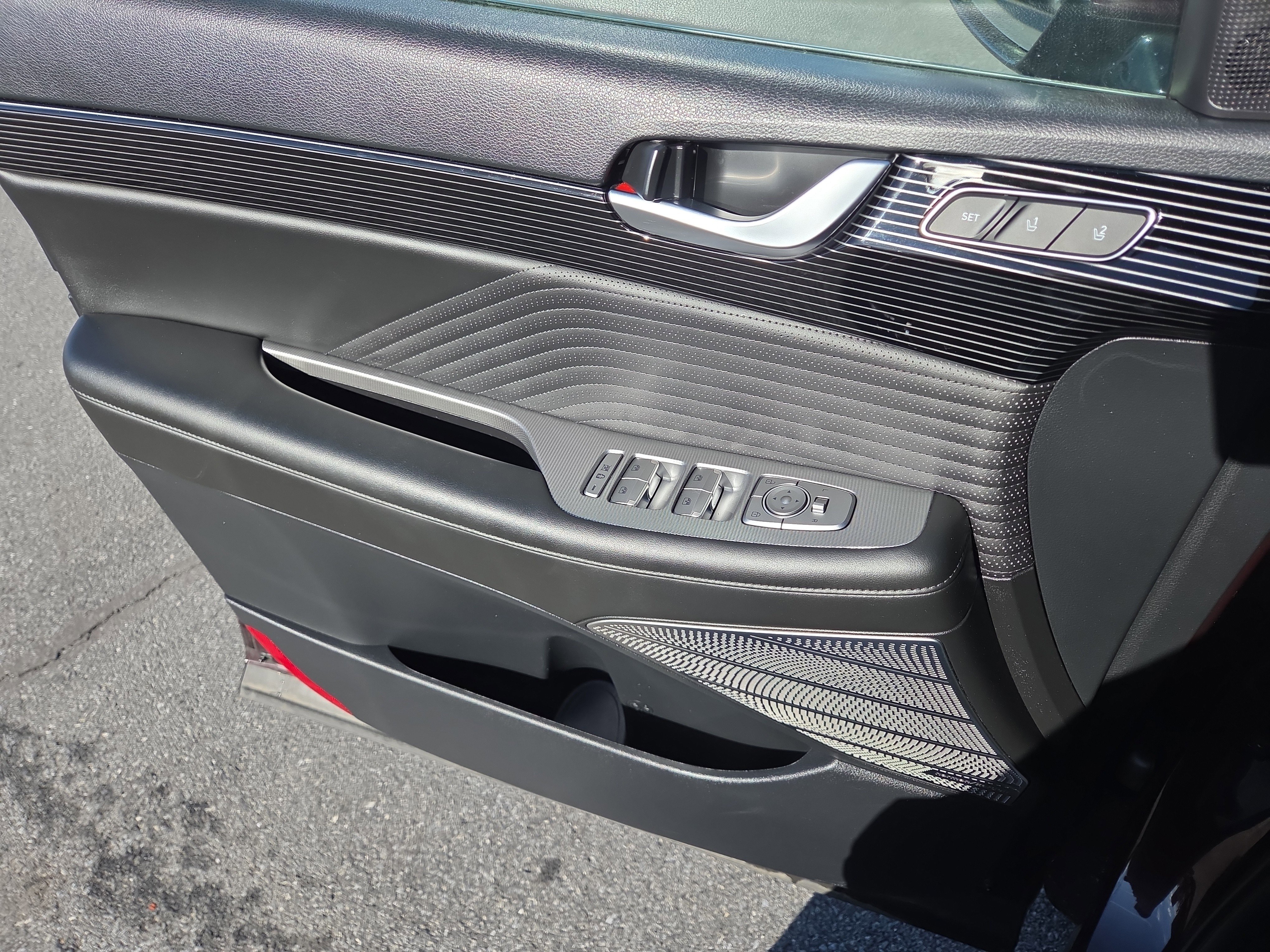 Used 2024 Hyundai Palisade Calligraphy image 15