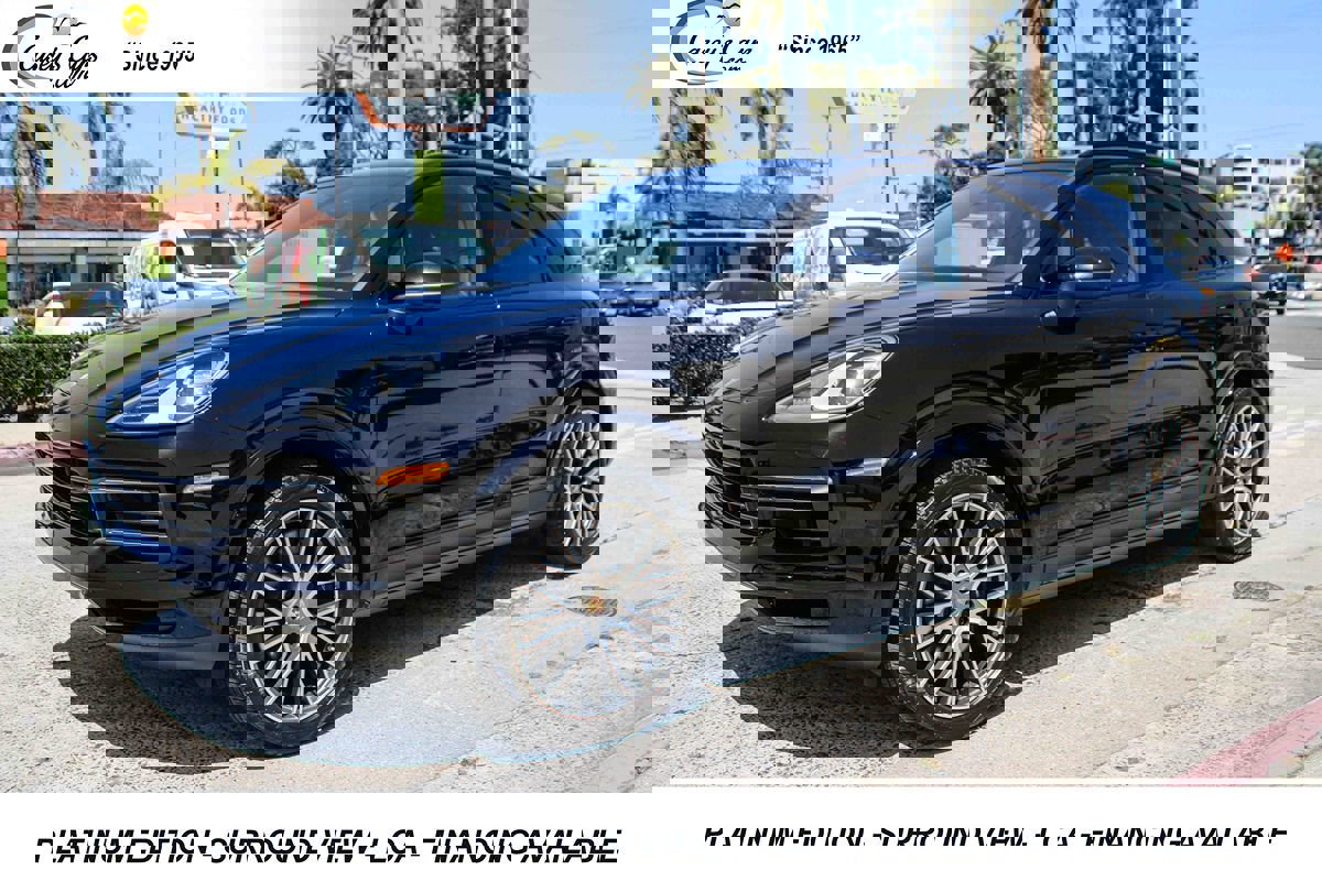 Used 2023 Porsche Cayenne Platinum Edition image 1