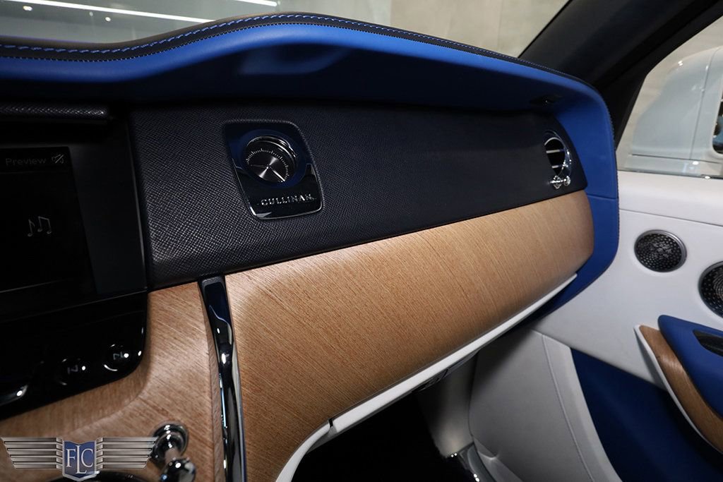 Used 2021 Rolls-Royce Cullinan image 42