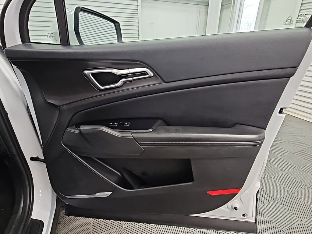 Used 2023 Kia Sportage EX FWD image 40