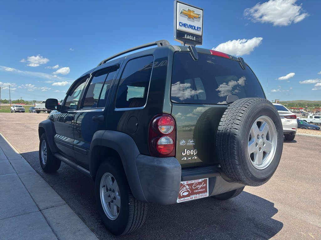 Used 2007 Jeep Liberty Sport AWD/4WD image 8