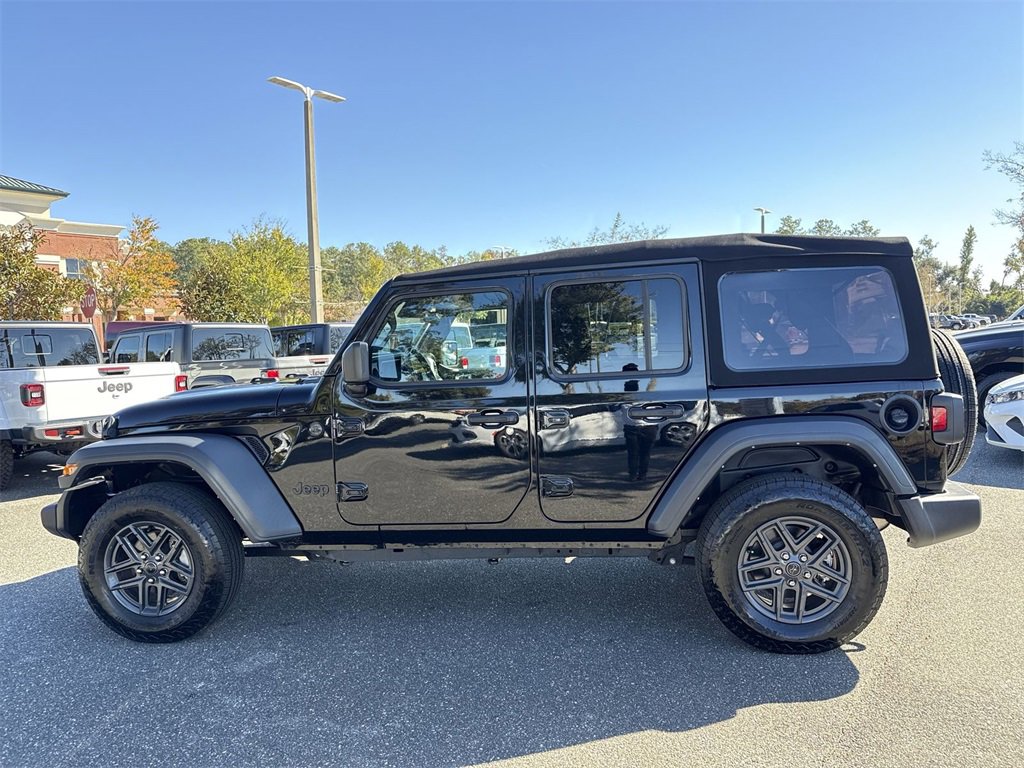 Used 2024 Jeep Wrangler Sport S image 6