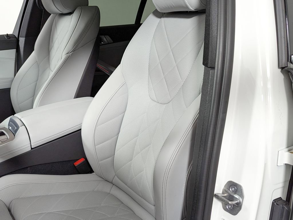 Certified 2023 BMW X6 xDrive40i w/ M Sport Package AWD/4WD image 20