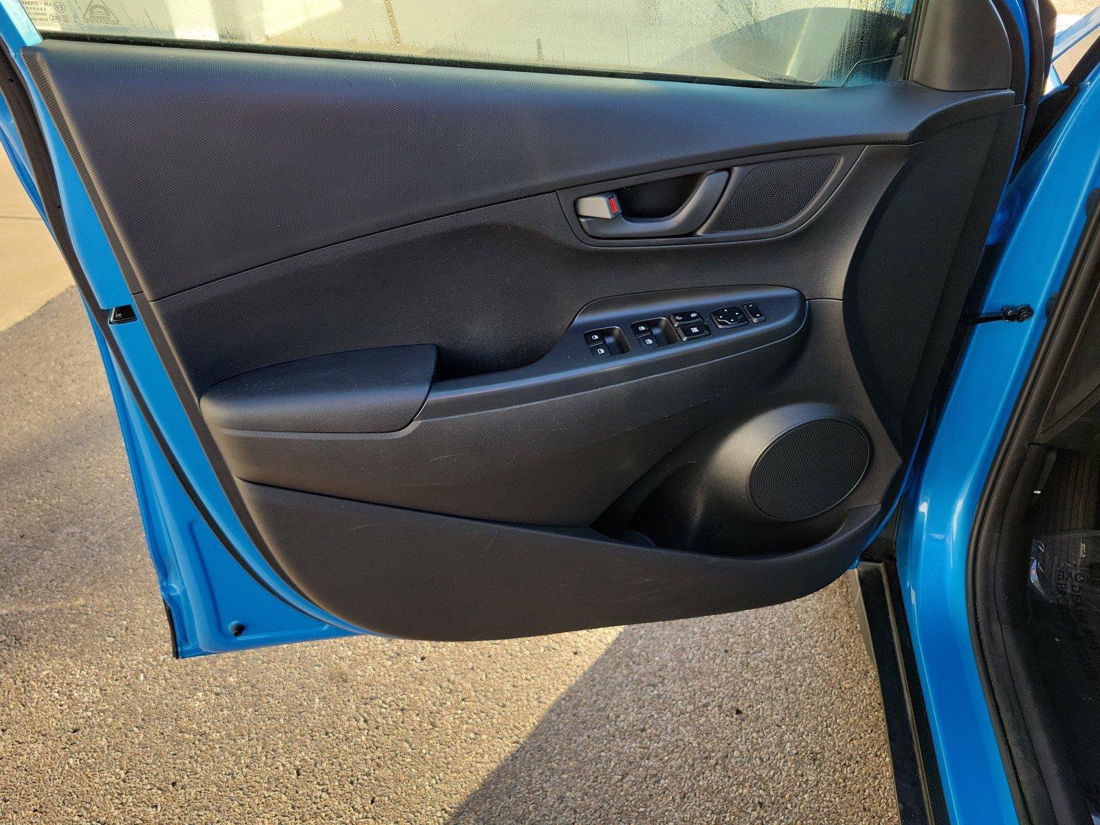 Used 2018 Hyundai Kona SEL FWD image 18