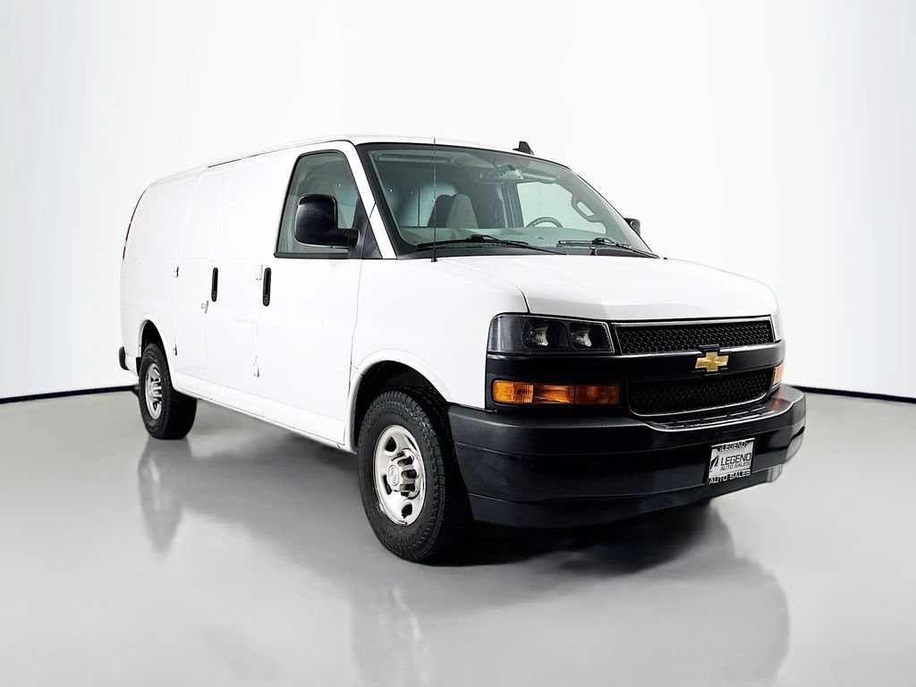 Used 2020 Chevrolet Express 2500 RWD image 4