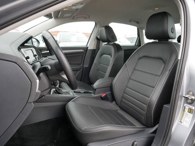 Certified 2024 Volkswagen Jetta SE image 15