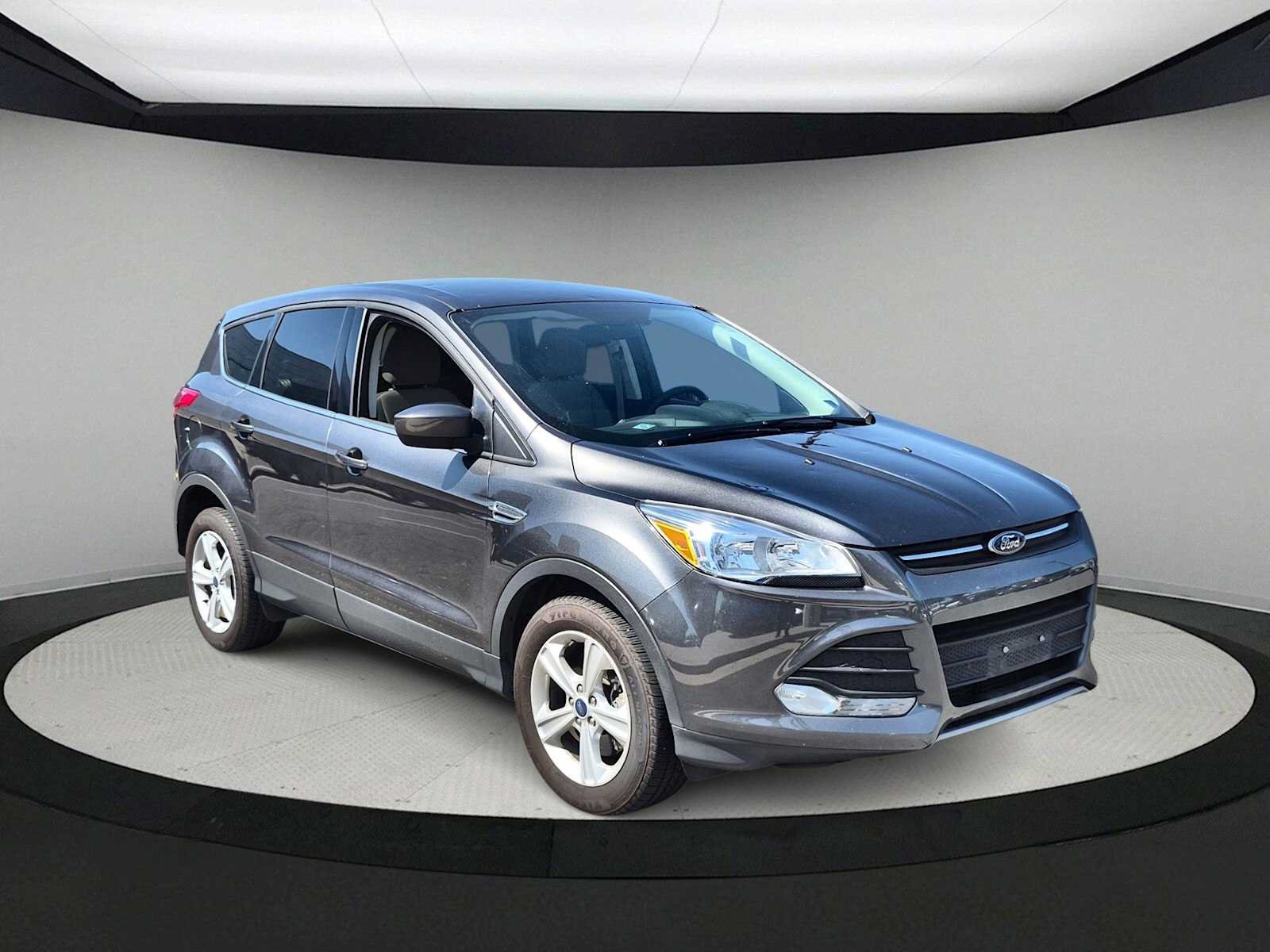 Used 2015 Ford Escape SE AWD/4WD image 2