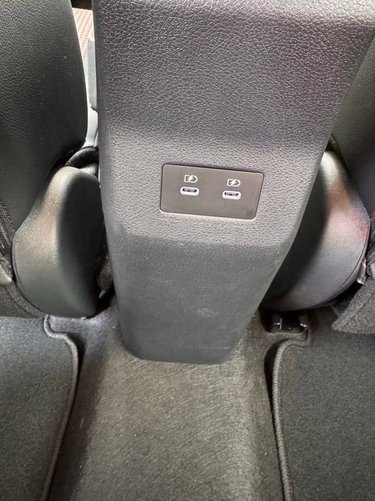 Used 2025 Nissan Kicks SR image 15