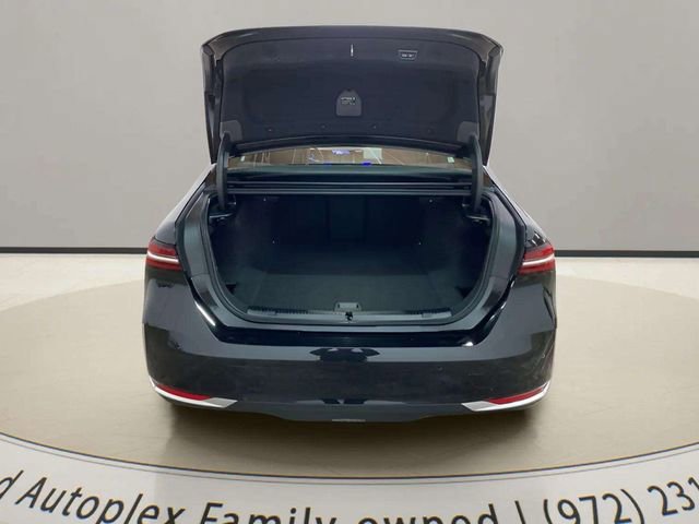 Used 2025 BMW i5 eDrive40i image 7