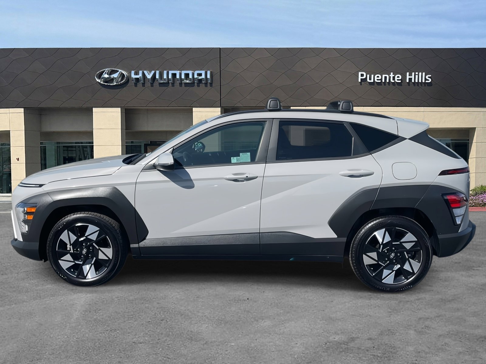 Certified 2025 Hyundai Kona SEL image 3