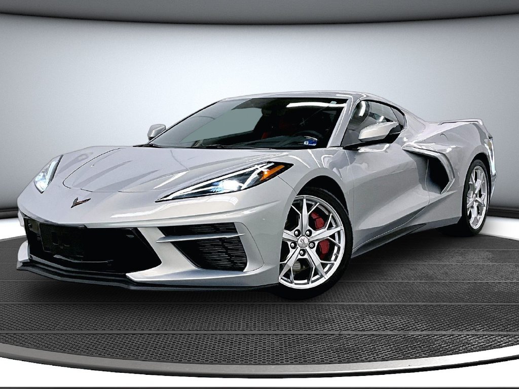 Used 2022 Chevrolet Corvette Stingray Premium Cpe w/ Z51 Performance Package RWD image 3